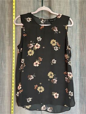 Who What Wear Black Sleeveless Floral Top with Pink and Yellow Accents